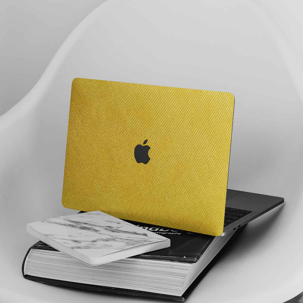 MacBook Gelb Cord